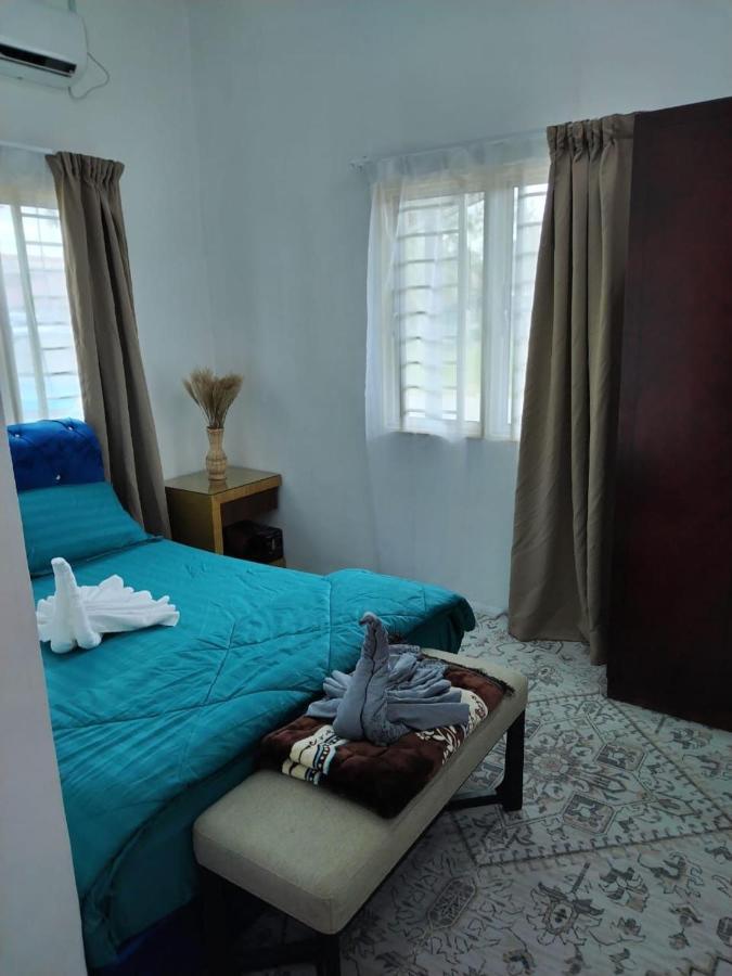 Homestay Embah Ros & Embah Lek Hutan Melintang Extérieur photo