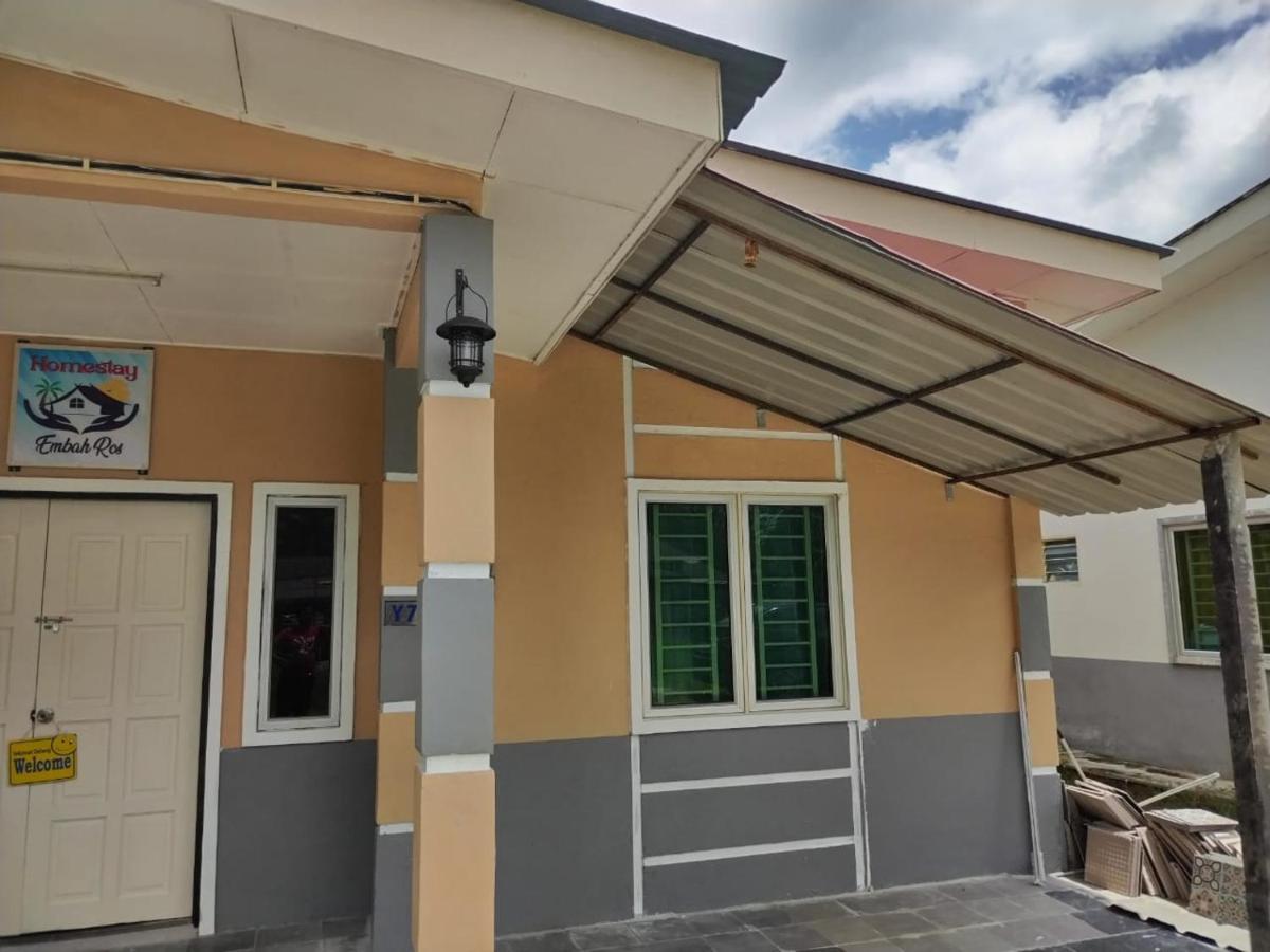 Homestay Embah Ros & Embah Lek Hutan Melintang Extérieur photo