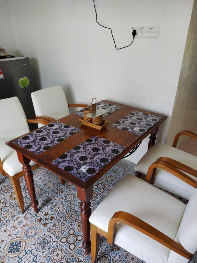Homestay Embah Ros & Embah Lek Hutan Melintang Extérieur photo