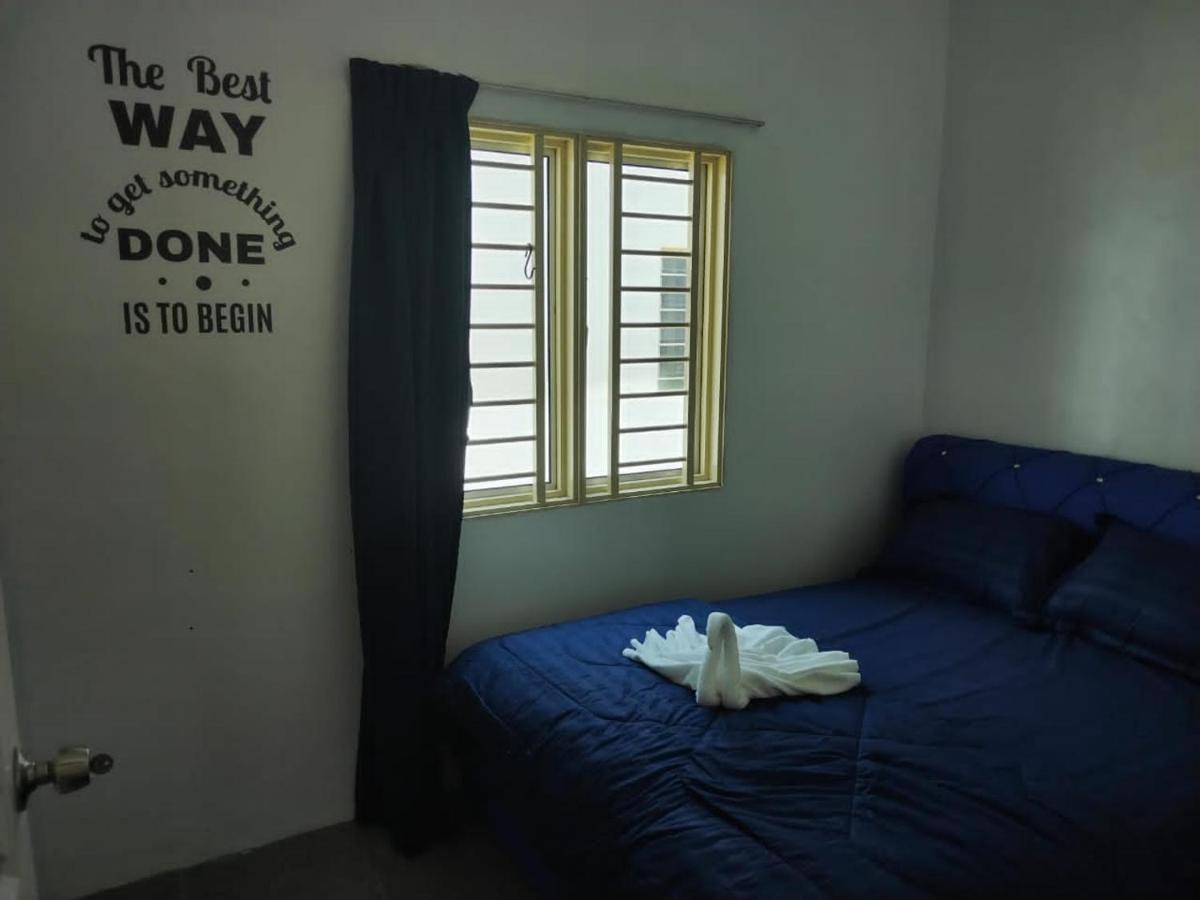 Homestay Embah Ros & Embah Lek Hutan Melintang Extérieur photo