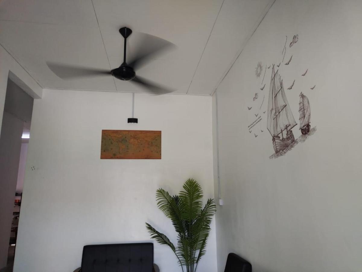 Homestay Embah Ros & Embah Lek Hutan Melintang Extérieur photo
